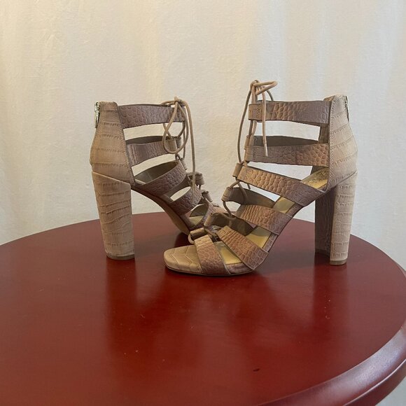 NEW VINCE CAMUTO LACE-UP PEEP-TOE ANKLE HEEL/BOOTIE OMBRE ROSE GOLD/TAN 9.5 - Picture 1 of 10